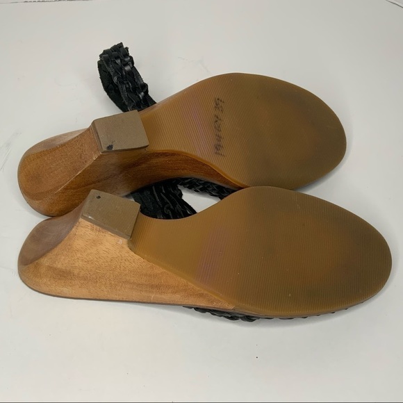MICHAEL Michael Kors leather wedge sandals. - Picture 9 of 11
